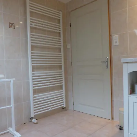 Ancienne Ferme, A L'etage Homestay *